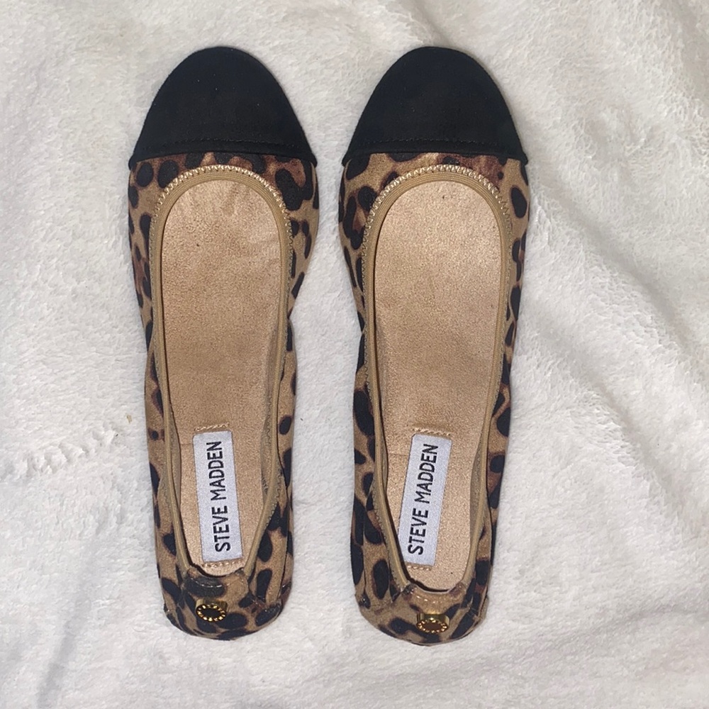 Steve Madden Leopard Print Flats